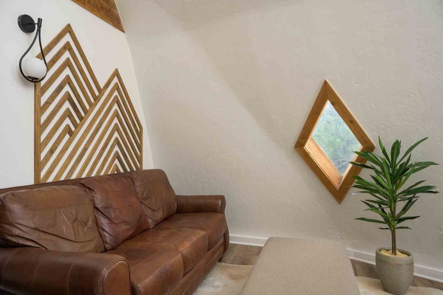 Reading Nook — photo 2